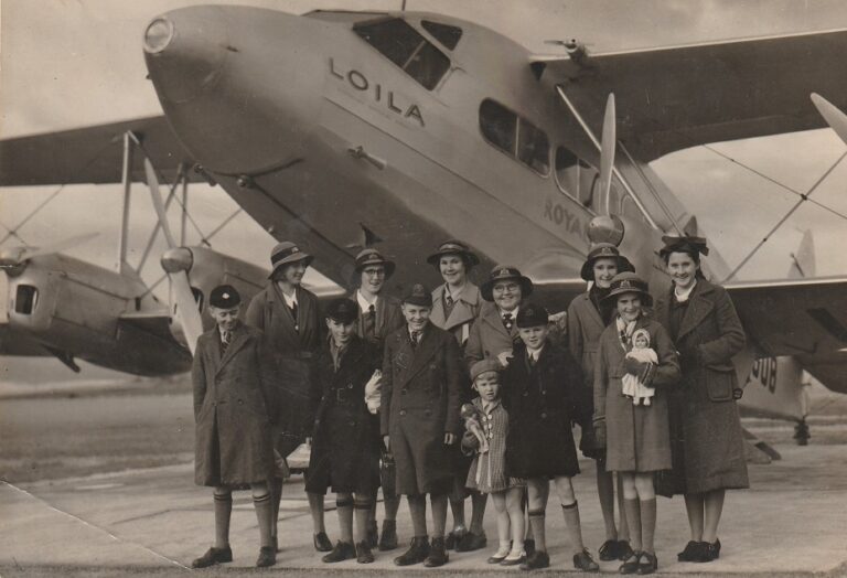 Flinders Island school children returning home for a vacation, July 1938 via the A.N.A. DH.86 Loila.